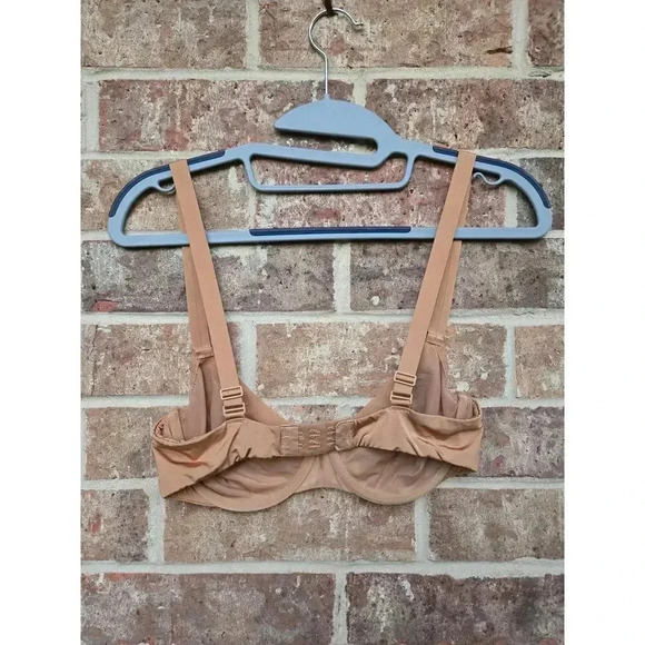 Skims Ultra Fine Mesh Bra Color Clay Size 34C - Picture 3 of 4